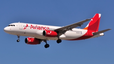 N494TA · Airbus A320-233 · (YYZ / CYYZ)