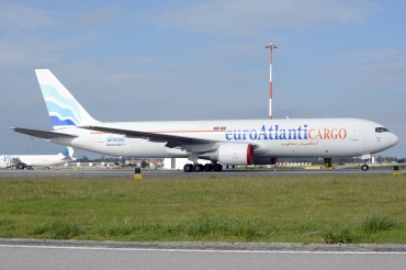 CS-TLZ (24086) 1988 Boeing 767-375ER (BDSF)