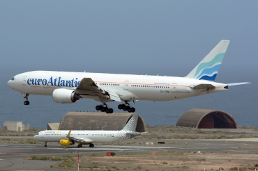 CS-TFM (cn 28513) Boeing 777-212ER