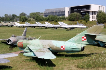 105, (cn 1F0105), PZL-Mielec Lim-6bis