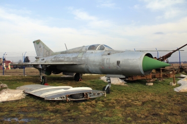 09 · Mikoyan-Gurevich MiG-21PFM · (EPDE)
