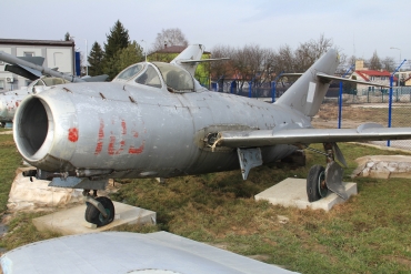 109 (1B-00109) PZL - Lim-2