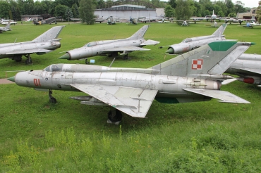 01 · Mikoyan-Gurevich MiG-21PFM · (EPKC)