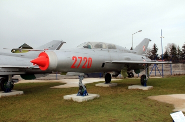 2720, (cn 662720), Mikoyan-Gurevich MiG-21U