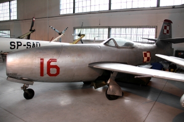 16 · Yakovlev Yak-23 · (EPKC)