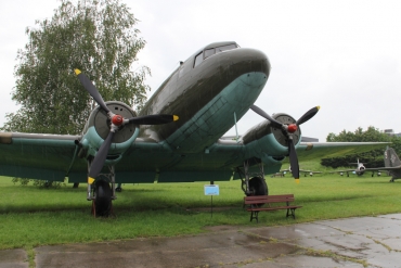 027 (18439102) 1943 Lisunov Li-2T