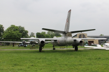S3 · Ilyushin Il-28U · (EPKC)