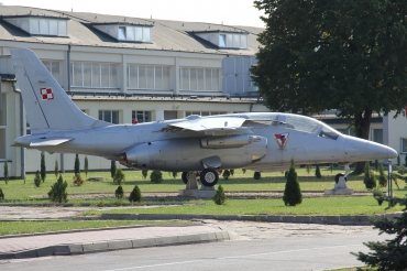 58 · PZL Mielec M-96 Iryda · (EPML)