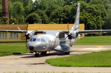 014 ( S-014 ) 2004 CASA C-295M
