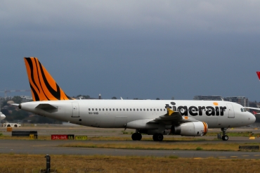 VH-VNG · Airbus A320-232 · (SYD / YSSY)