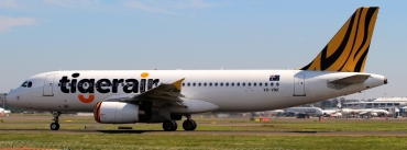 VH-VNK · Airbus A320-232 · (SYD / YSSY)