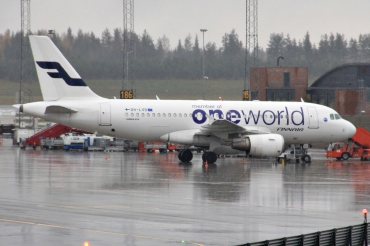 OH-LVD (1352) 2000 Airbus A319-112
