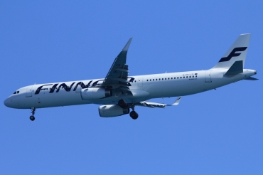 OH-LZL (006083) Airbus A321-231