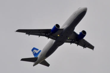 OH-LXC (1544) 2001 Airbus A320-214