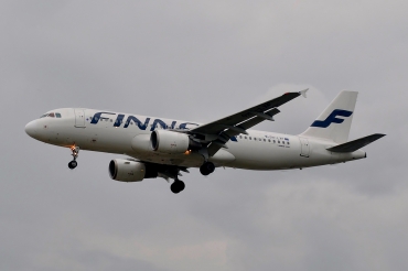 OH-LXF · Airbus A320-214 · (LHR / EGLL)
