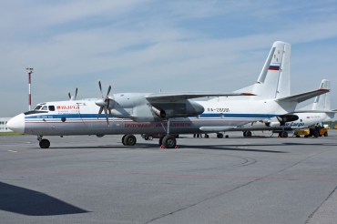 RA-26081 (11703) 1981 Antonov An-26B-100