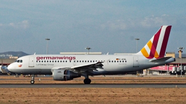 D-AKNL (1084) 1999 Airbus A319-112