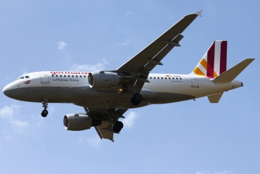 D-AKNN (1136) 1999 Airbus A319-112