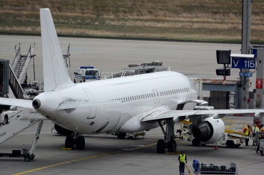 YL-LCM (244) 1991 Airbus A320-211