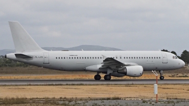 YL-LCS (566) 1995 Airbus A320-214