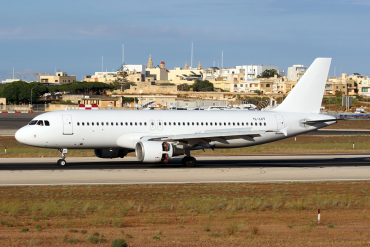 YL-LCT (2233) 2004 Airbus A320-214