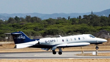 D-CAPO · Learjet 35A · (FAO / LPFR)