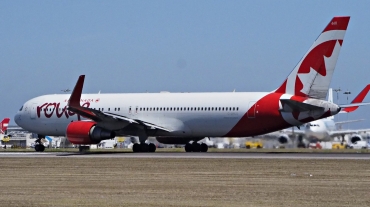 C-GHLU (cn 30851) Boeing 767-36NER