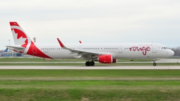 C-FJOU, (cn 6873), Airbus A321-211