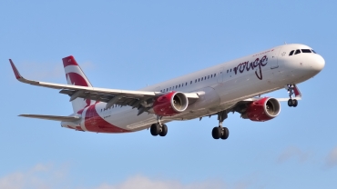 C-FJQD, (cn 6884), Airbus A321-211