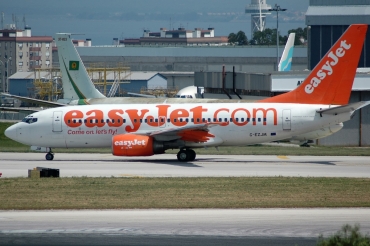 G-EZJM (30248) 2002 Boeing 737-73V