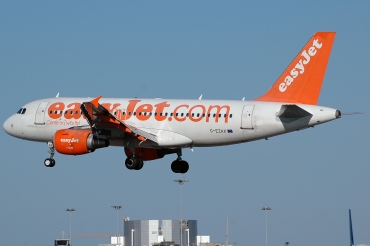 G-EZAX (2818) 2006 Airbus A319-111