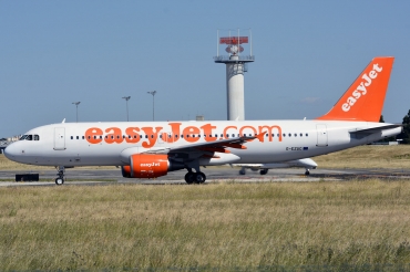 G-EZUC (4591) 2011 Airbus A320-214