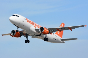 G-EZUN (5046) 2012 Airbus A320-214
