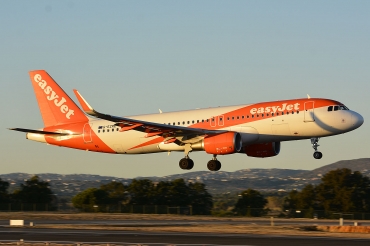 G-EZRE (7665) 2017 Airbus A320-214(WL)