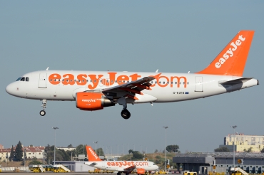 G-EZEB · Airbus A319-111 · (LIS / LPPT)