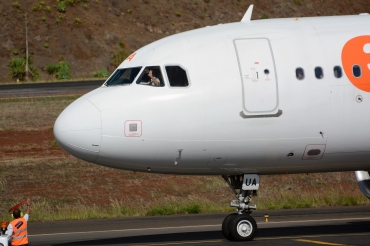 G-EZUA (4588) 2011 Airbus A320-214