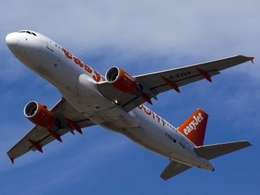 G-EZUV (5111) 2012 Airbus A320-214