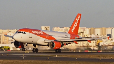 G-EZAF (2715) 2006 Airbus A319-111