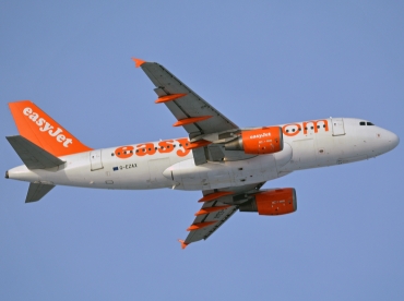 G-EZAX (2818) 2006 Airbus A319-111