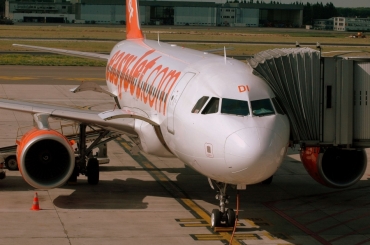 G-EZDI (3537) 2008 Airbus A319-111