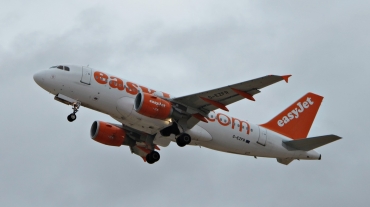G-EZFR (4125) 2009 Airbus A319-111