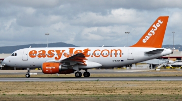G-EZGF · Airbus A319-111 · (FAO / LPFR)
