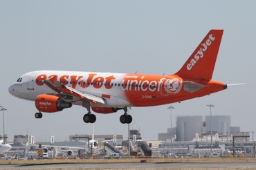 G-EZIO (2512) 2005 Airbus A319-111