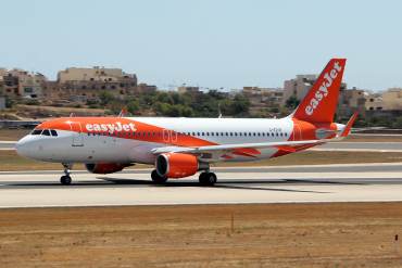 G-EZOF (6525) 2015 Airbus A320-214(WL)