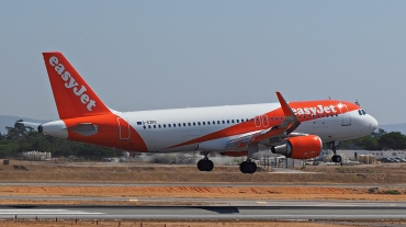 G-EZPC (6981) 2016 Airbus A320-214(WL)