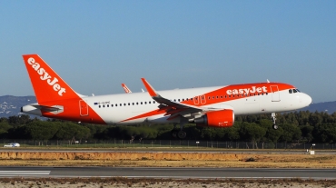 G-EZPE (7044) 2016 Airbus A320-214(WL)
