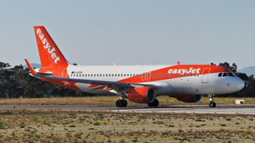 G-EZPV · Airbus A320-214(WL) · (FAO / LPFR)