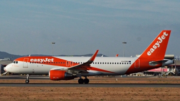 G-EZRG · Airbus A320-214(WL) · (FAO / LPFR)