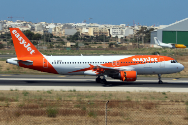 G-EZTZ · Airbus A320-214 · (MLA / LMML)