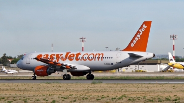 G-EZUK (4749) 2011 Airbus A320-214